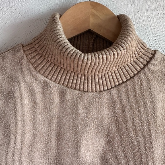 Zara modern rib neck, sleeveless turtleneck tan, size Large - Picture 3 of 9